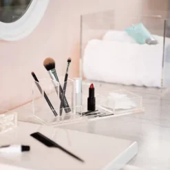 RUSSELL + HAZEL Acrylic Bloc -Office Supplies Store GUEST decb5d1c 1c23 47c4 bc2e 34dd467d90b3